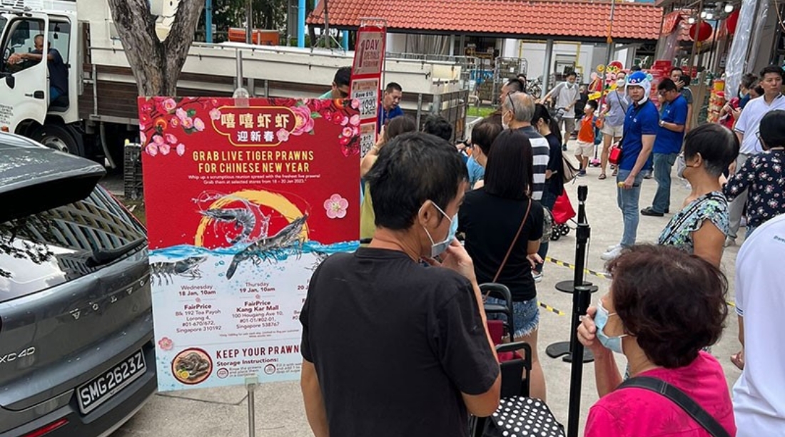 FairPrice Group makes special arrangements to truck in over three tonnes of ‘live’ prawns to meet growing demand for seafood during Hari Raya Puasa 